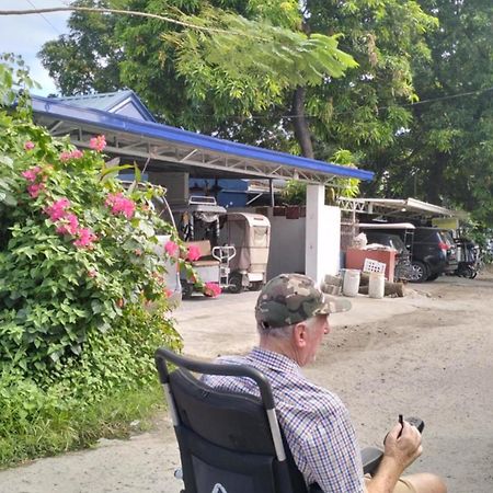 Angeles City Guesthouse Eksteriør bilde
